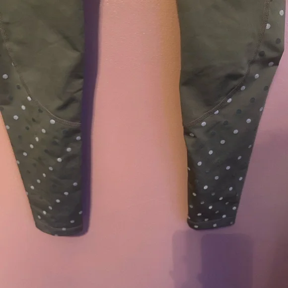 NIKE DRI-FIT REFLECTIVE ATHLETIC/FITNESS/RUNNING PANTS  SMALL, SIDE/REAR POCKET - Picture 7 of 10